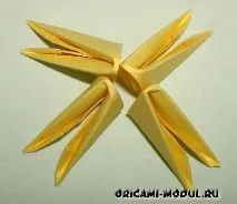 Ваза з квітами модульне орігамі модулі