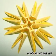 Ваза з квітами модульне орігамі ваза