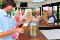 У царстві кегів, кегі хайнекен, виробники кег, amstel tapje кегів