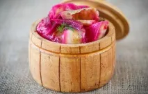 Різносоли з капусти, маринованої з буряком буряком