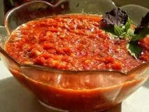 Аджика з яблуками та перцем перцем