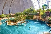 Аквапарк у Німеччині під куполом - Tropical Islands resort, ціни в тропічному аквапарку аквапарк