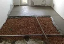 Щоб вирівняти підлогу під плитку потрібно не лише вміти, а й знати потрібно