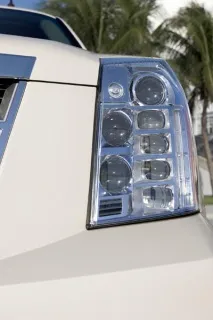 Світлодіодні фари головного світла на Cadillac від Hella - Фари головного світла на надяскравих фари
