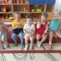 Інформаційний куточок для батьків групи «Курчата» інформаційний