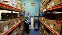 ІноСМІ у продовольчих банках Англії консультуватимуть, як не брати кредити банках