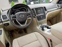 Jeep Grand Cherokee прокат з водієм у СПб jeep