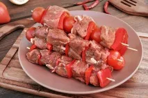 Як маринувати м’ясо, рибу та овочі для шашлику овочі