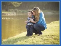 Як ставиться Церква до того, що самотня жінка вирішила народити дитину і виховувати її сама, того