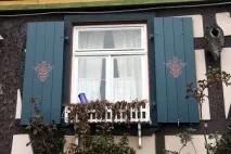Як вибрати пластикові віконниці для вікон будинку та дачі фото віконниці