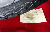 Капсула часу нова вишнева Дев’ятка ВАЗ-21093 1990 року з пробігом 49 км часу