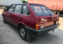 Капсула часу нова вишнева Дев’ятка ВАЗ-21093 1990 року з пробігом 49 км вишнева