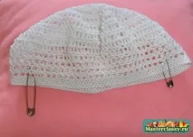 Літня кепочка для хлопчика, в’язана гачком язана