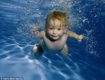 Малюки під водою - НОВИНИ У ФОТОГРАФІЯХ малюки