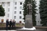 Пам’ятник Тімбору Мальбахову відкрито в центрі Нальчика, Новини КБР тімбору