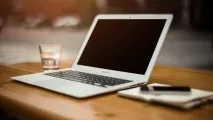 Чому ноутбук сильно гріється і що робити при цьому гріється