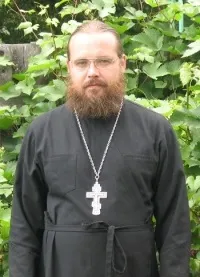 Чи православним можна молитися в єретичному храмі можна