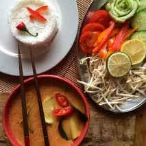 Різнокольорові тайські каррі-пасти, sofalikes glutenfree каррі