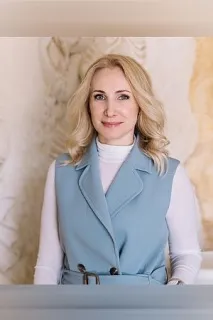 Стиліст, перукар, візажист, трихолог перукар