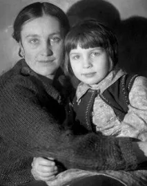 Друга Світова Війна - Записки з підвалу я не розуміла зміни життя підвалу