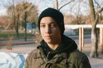 розповідають