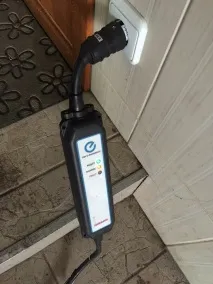 Дорога переробка зарядного пристрою пристрій