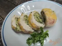 Фарширований рулет з курячої грудки. рулет