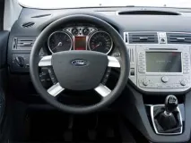 Ford Kuga – непорочна поведінка непорочна