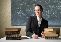 Де вчителі отримують високу та низьку зарплату низьку