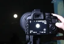 Як фотографувати Місяць вночі на дзеркалку фотографувати
