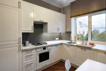 Як змонтувати кухонну мийку біля вікна кухонну