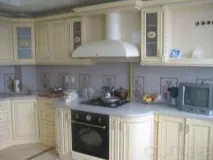 Як заховати газову трубу на кухні газову