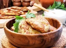 Картопляні драники з куркою куркою