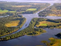 Кораблі пливуть до Москви людськими кістками кораблі
