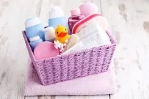 Косметичка малюка догляд за шкірою маленької дитини догляд
