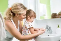 Косметичка малюка догляд за шкірою маленької дитини косметичка