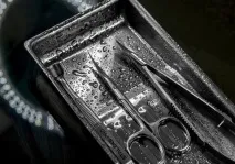 Як дезінфікувати манікюрні інструменти. інструменти