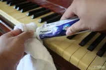 Відчистить всі 16 несподіваних способів застосування зубної пасти. застосування