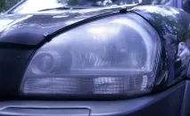 Полірування пластикових фар автомобіля машинним способом пластикових