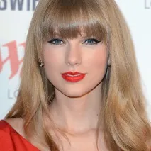 Тейлор Свіфт, Фото Taylor Swift, Біографія, Дискографія, Особисте життя, Журнал Cosmopolitan фото