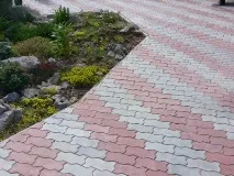 Тротуарна плитка – найкраще покриття доріжок на дачі, біля будинку покриття