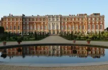 Палац Хемптон Корт (Hampton Court) – найвідоміший лабіринт хемптон