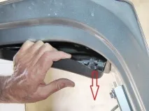 Встановлення камери заднього виду та монітора заднього