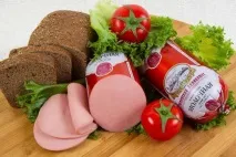 Варена ковбаса – сорти; склад та технологія приготування в домашніх умовах приготування