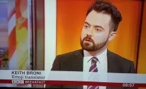 займається