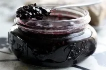 Чорна смородина при грудному вигодовуванні грудному