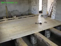 Роблю підлогу - Будівництво власного будинку балки