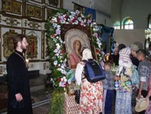 Їдемо на цілюще джерело та до старовинного хреста їдемо