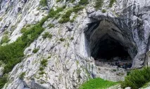 Екскурсія в крижані печери Айсрізенвельт із Зальцбурга екскурсія