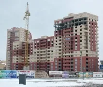 стоїть
